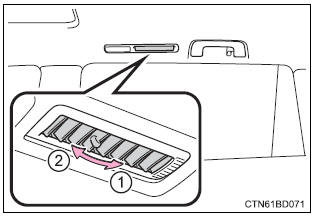 Toyota Highlander. Adjusting the position of and opening and closing the air outlets