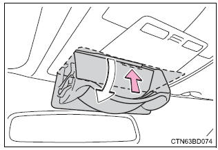 Toyota Highlander. Conversation mirror