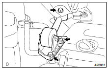 REMOVE ENGINE MOVING CONTROL ROD W/BRACKET