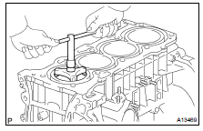 REMOVE PISTON SUB-ASSY W/CONNECTING ROD