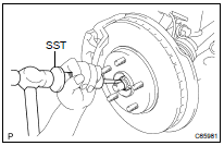 DISCONNECT FRONT STABILIZER LINK ASSY RH