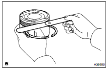 INSPECT RING GROOVE CLEARANCE