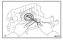  REMOVE OIL PUMP SEAL