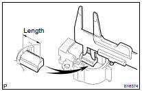 INSPECT GENERATOR BRUSH HOLDER ASSY