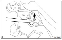  REMOVE STRUT ROD ASSY REAR