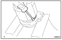 REMOVE CASE SUB ASSY, DRIVE SHAFT BEARING SNAP RING (2AZ-FE for 2WD DRIVE TYPE)