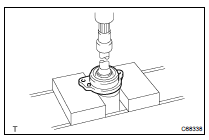 REMOVE DRIVE SHAFT BEARING CASE SUB ASSY