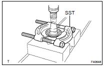 REMOVE FRONT DRIVE SHAFT DUST COVER RH (RH for 4WD DRIVE TYPE)