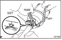 INSTALL REAR DRIVE SHAFT INBOARD JOINT BOOT LH