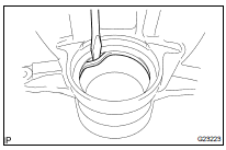 REMOVE PISTON SEAL