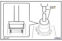  INSTALL CENTER DIFFERENTIAL CASE TAPERED ROLLER BEARING