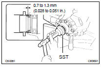  INSTALL TRANSFER RH BEARING RETAINER OIL SEAL