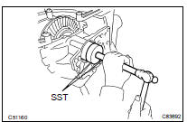 INSTALL CTR DIFFERENTIAL LOCK SLEEVE