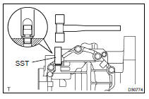 TRANSFER CASE BREATHER PLUG