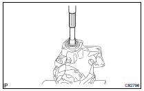 REMOVE DRIVEN PINION