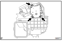 REMOVE RECIRCULATION DAMPER SERVO SUB-ASSY