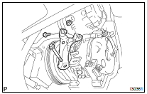 REMOVE COMPRESSOR AND MAGNETIC CLUTCH